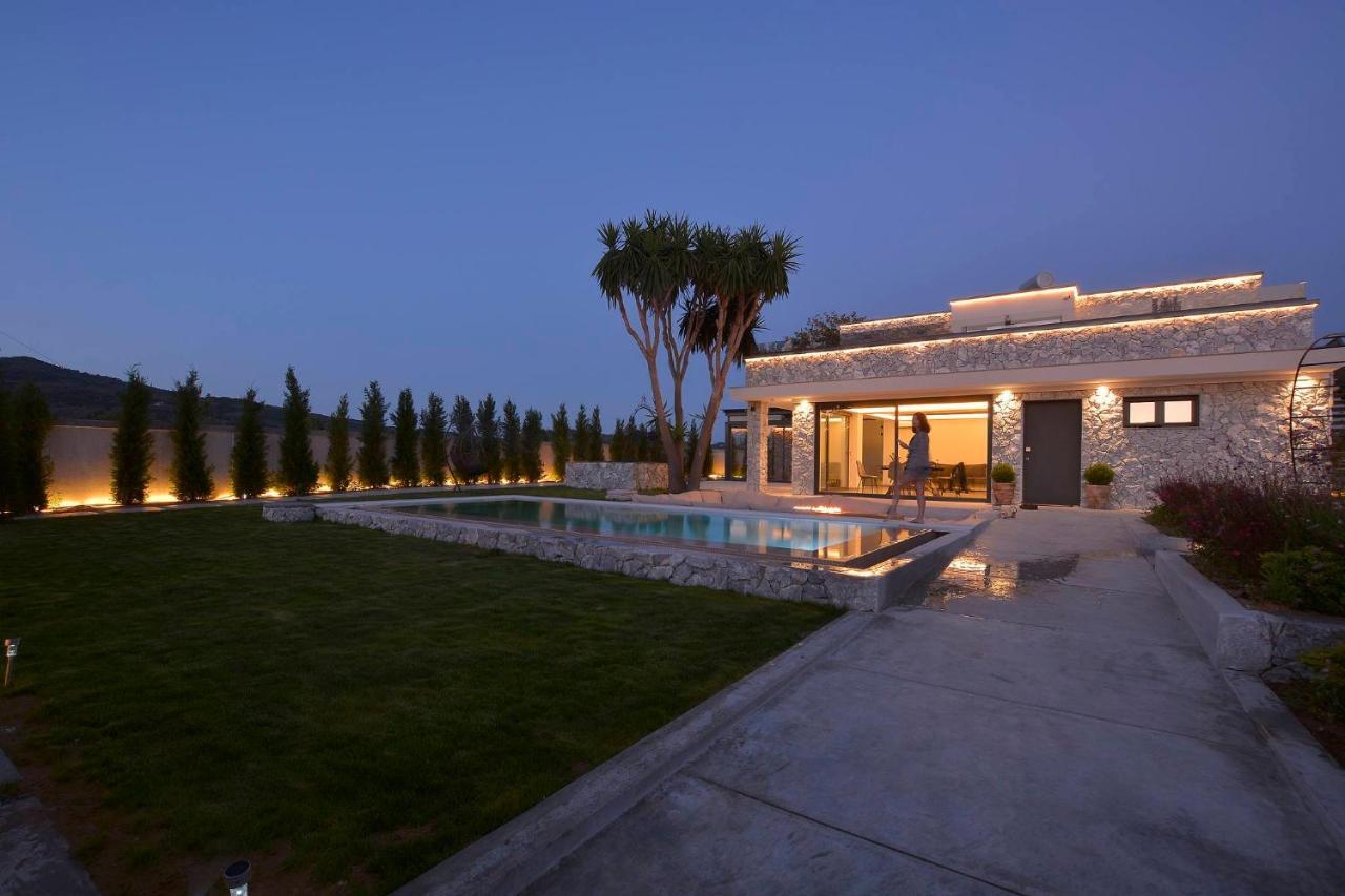 Villa Flamingo - 4 Bedrooms - Private Pool - Next To Renowned Issos Beach & Lake Korission Línia Zewnętrze zdjęcie