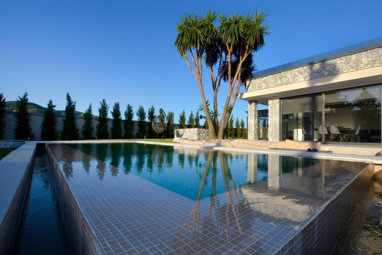 Villa Flamingo - 4 Bedrooms - Private Pool - Next To Renowned Issos Beach & Lake Korission Línia Zewnętrze zdjęcie